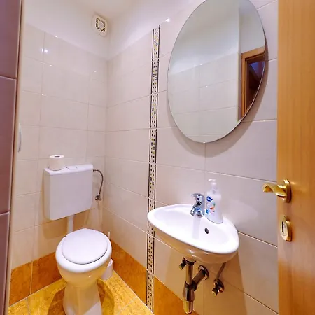 Apartment Damir *